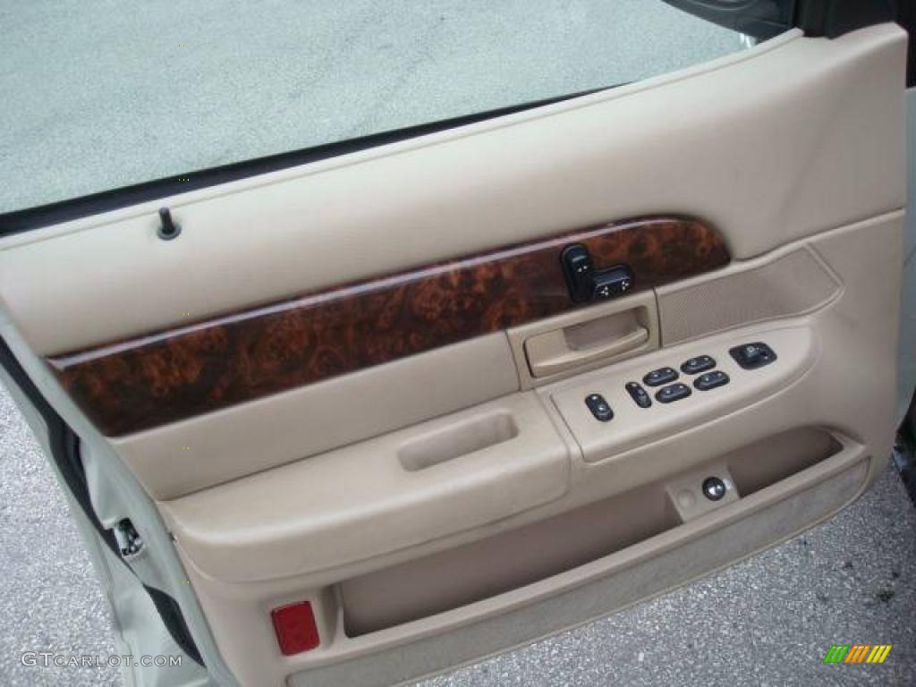 2004 Grand Marquis GS - Gold Ash Metallic / Medium Parchment photo #11