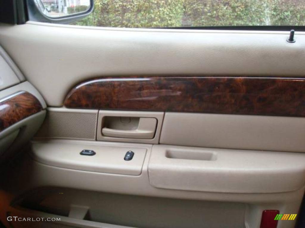 2004 Grand Marquis GS - Gold Ash Metallic / Medium Parchment photo #12