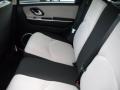 Charcoal Beige Metallic - Mariner Luxury 4WD Photo No. 17
