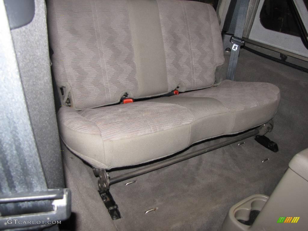 2004 Wrangler X 4x4 - Light Khaki Metallic / Khaki photo #12