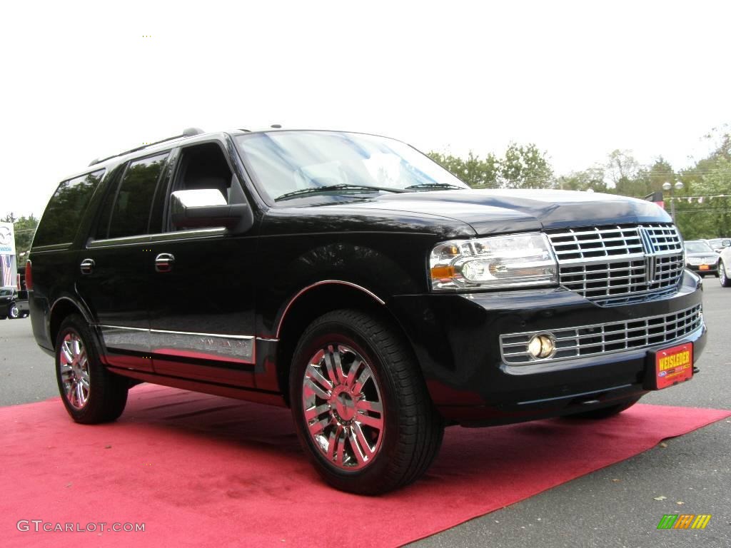 2010 Navigator 4x4 - Tuxedo Black Metallic / Charcoal Black photo #3