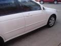 2006 Clear White Kia Spectra LX Sedan  photo #15