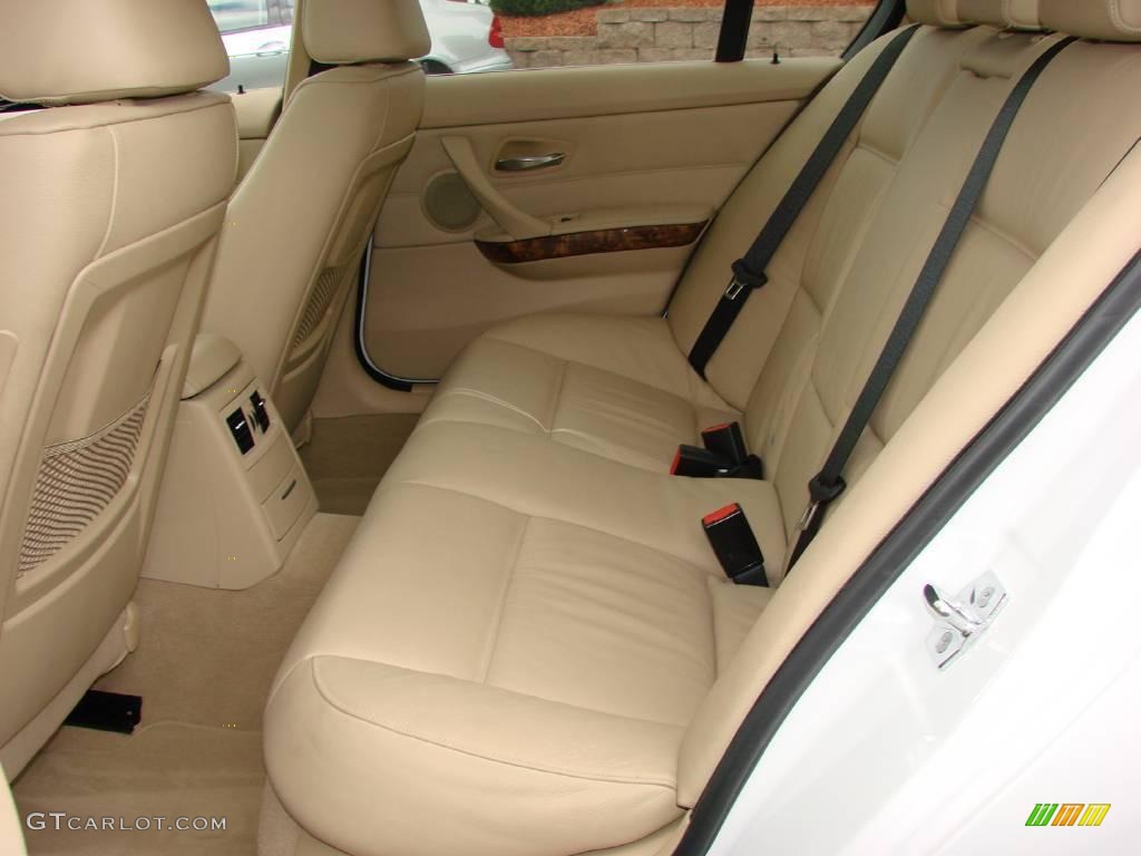 2006 3 Series 330i Sedan - Alpine White / Beige photo #12