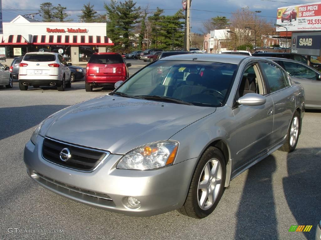 Sheer Silver Metallic Nissan Altima