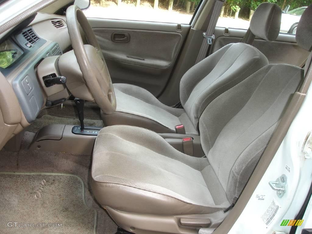 1993 Civic DX Sedan - Frost White / Beige photo #10