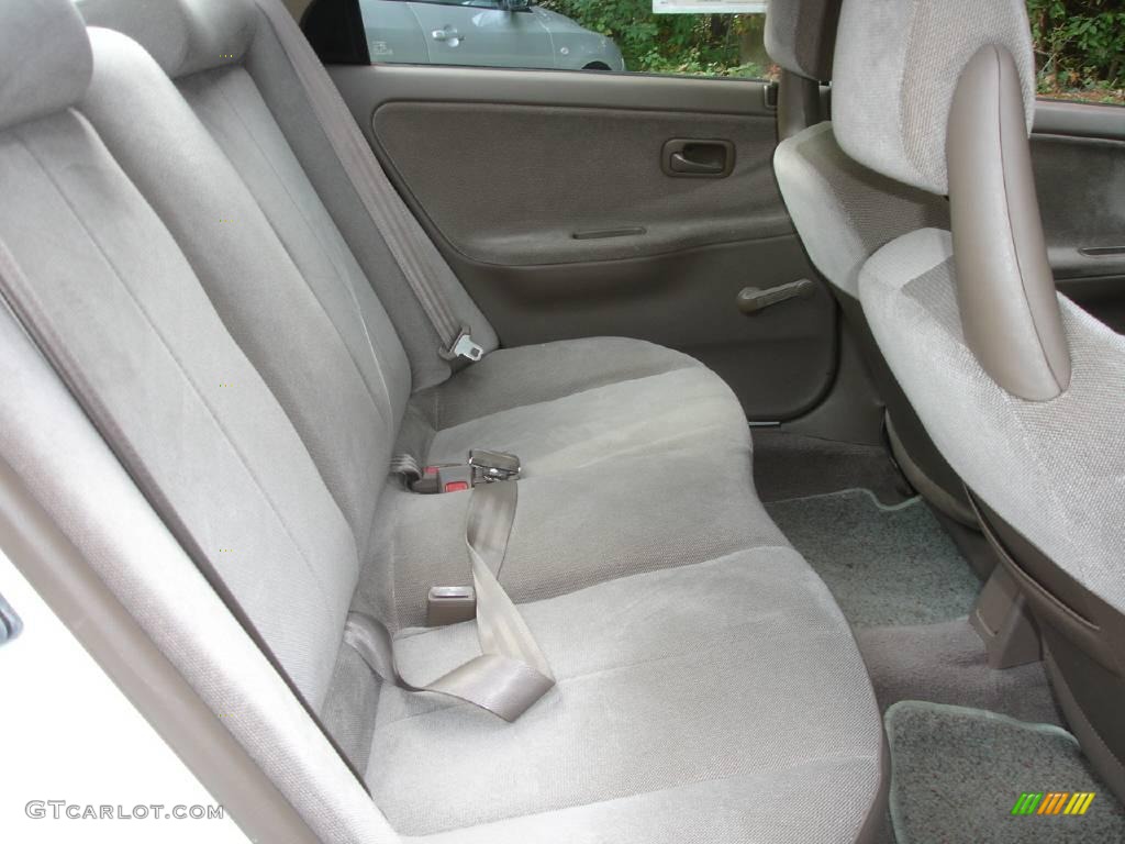 1993 Civic DX Sedan - Frost White / Beige photo #14