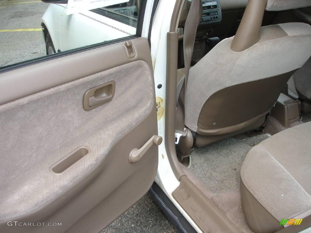 1993 Civic DX Sedan - Frost White / Beige photo #15