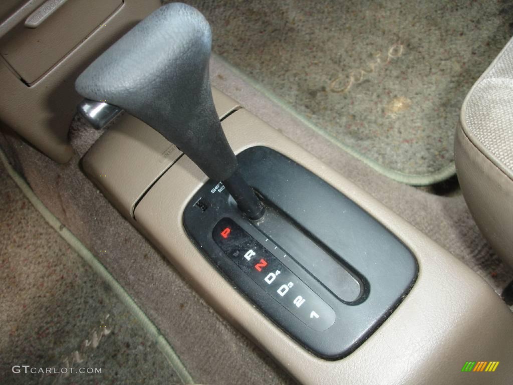 1993 Civic DX Sedan - Frost White / Beige photo #26