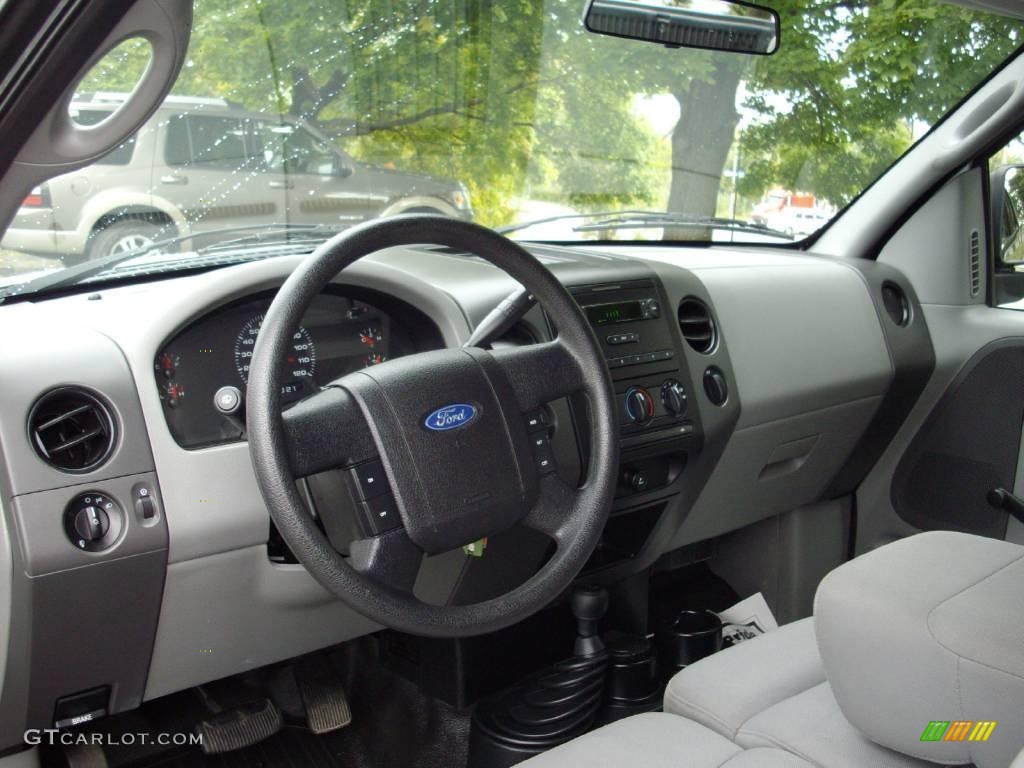 2005 F150 XL SuperCab 4x4 - Silver Metallic / Medium Flint Grey photo #7