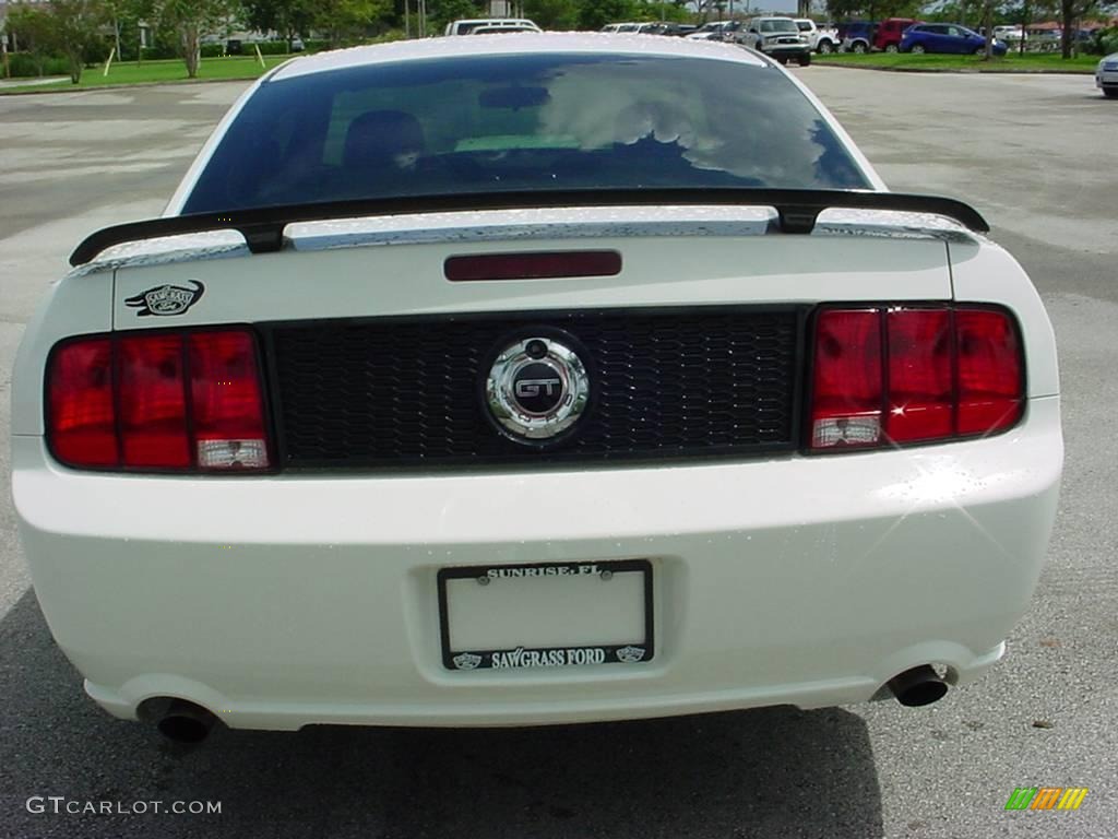 2007 Mustang GT Premium Coupe - Performance White / Light Graphite photo #4