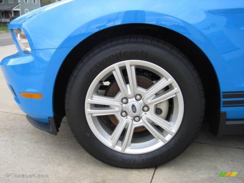 2010 Mustang V6 Coupe - Grabber Blue / Charcoal Black photo #7
