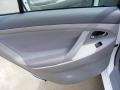 Super White - Camry LE Photo No. 30