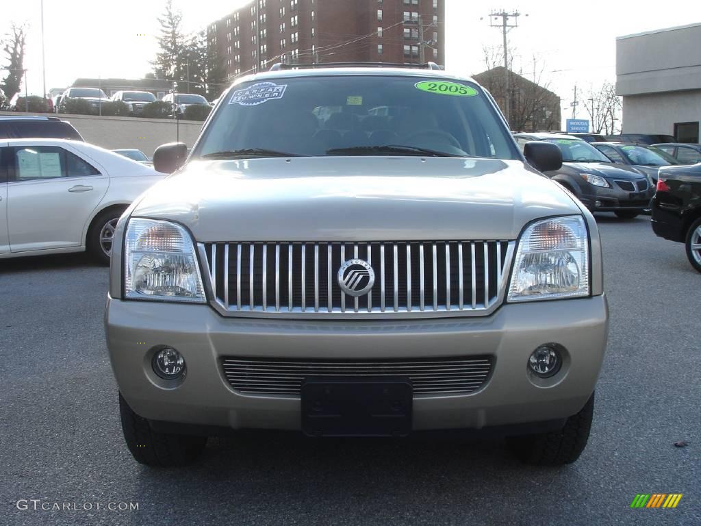 2005 Mountaineer V8 Premier AWD - Light French Silk Metallic / Medium Dark Parchment photo #2