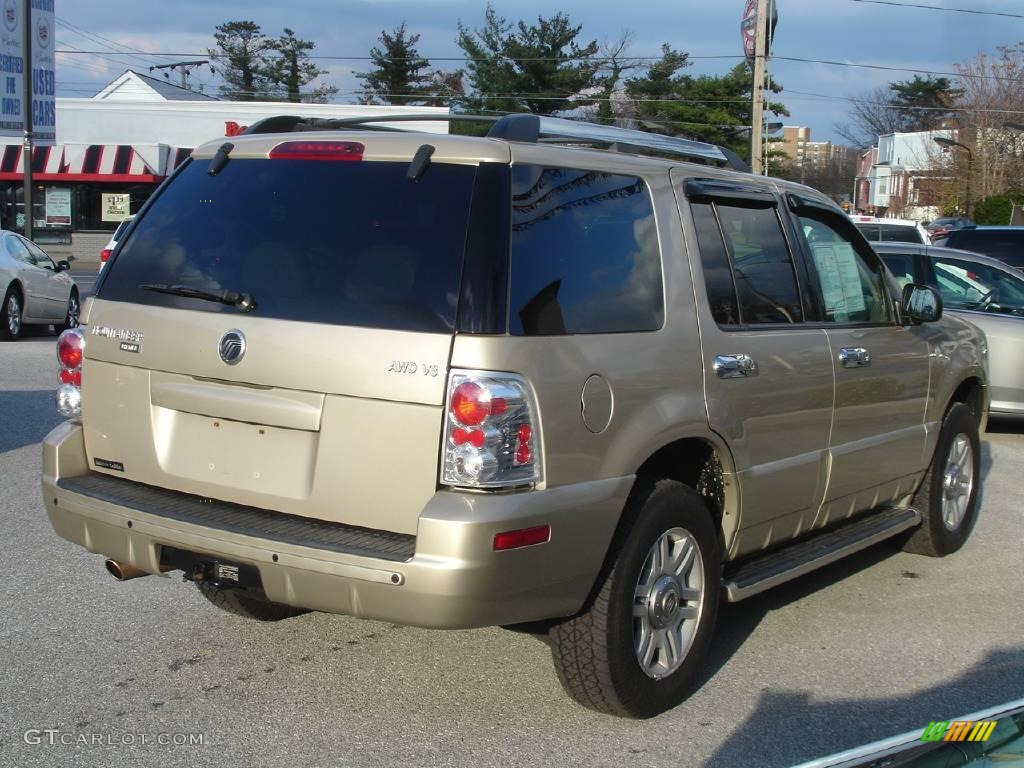 2005 Mountaineer V8 Premier AWD - Light French Silk Metallic / Medium Dark Parchment photo #5