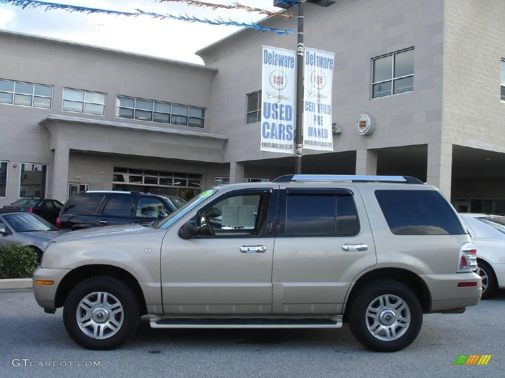 2005 Mountaineer V8 Premier AWD - Light French Silk Metallic / Medium Dark Parchment photo #8
