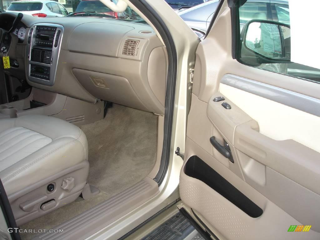 2005 Mountaineer V8 Premier AWD - Light French Silk Metallic / Medium Dark Parchment photo #11