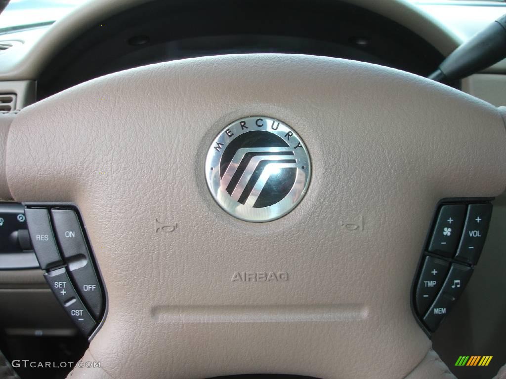 2005 Mountaineer V8 Premier AWD - Light French Silk Metallic / Medium Dark Parchment photo #31