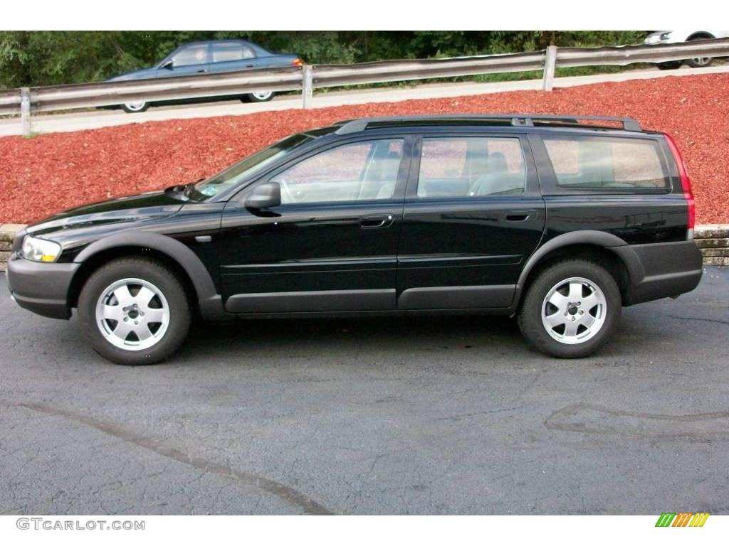 2003 XC70 AWD - Black / Beige/Light Sand photo #2