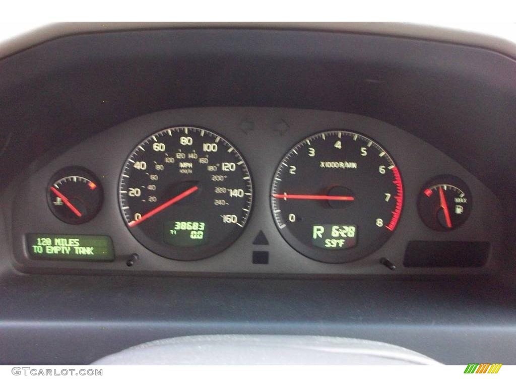2003 XC70 AWD - Black / Beige/Light Sand photo #13