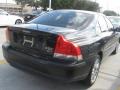 Black - S60 2.4T Photo No. 2