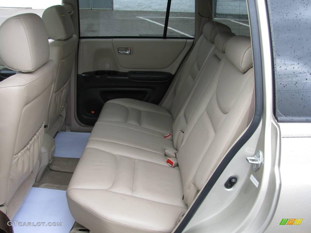 2002 Highlander Limited 4WD - Vintage Gold Metallic / Ivory photo #10