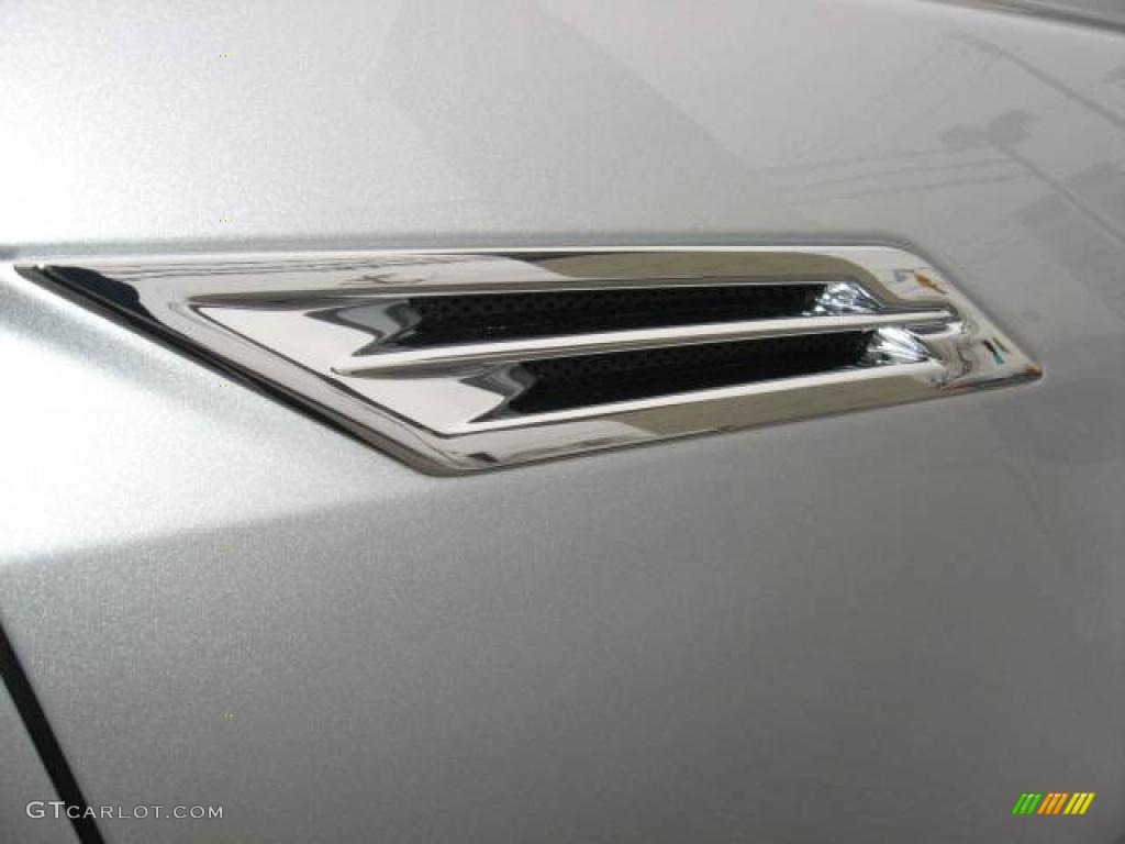 2009 CTS Sedan - Radiant Silver / Light Titanium/Ebony photo #22