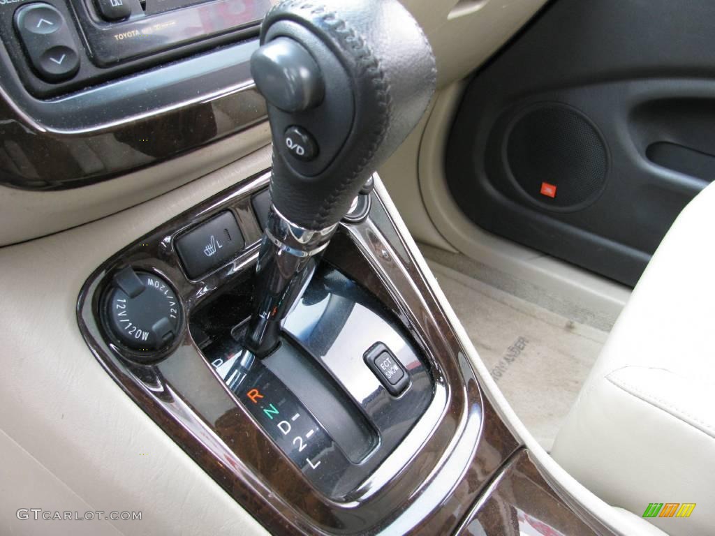 2002 Highlander Limited 4WD - Vintage Gold Metallic / Ivory photo #17