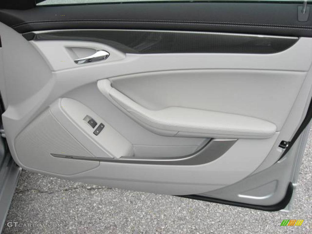 2009 CTS Sedan - Radiant Silver / Light Titanium/Ebony photo #41