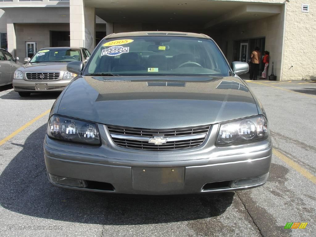 2005 Impala LS - Medium Gray Metallic / Medium Gray photo #2