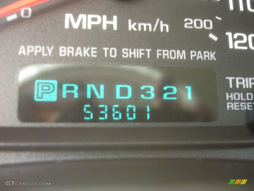 2005 Impala LS - Medium Gray Metallic / Medium Gray photo #28