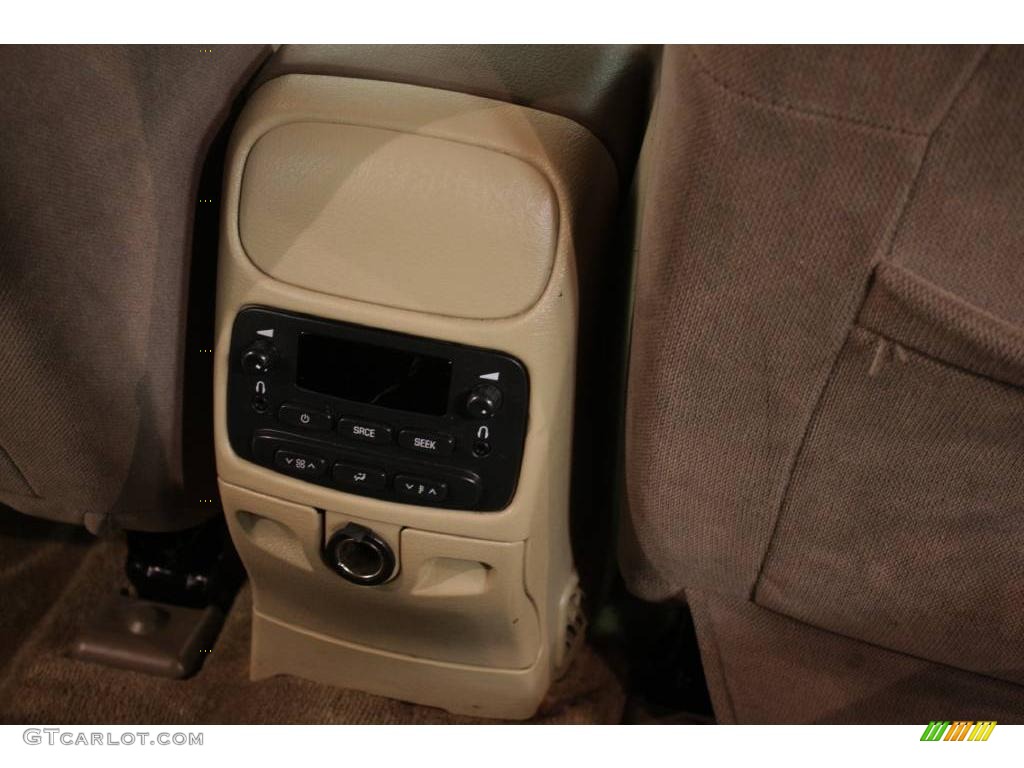 2004 TrailBlazer EXT LT 4x4 - Black / Light Cashmere photo #19