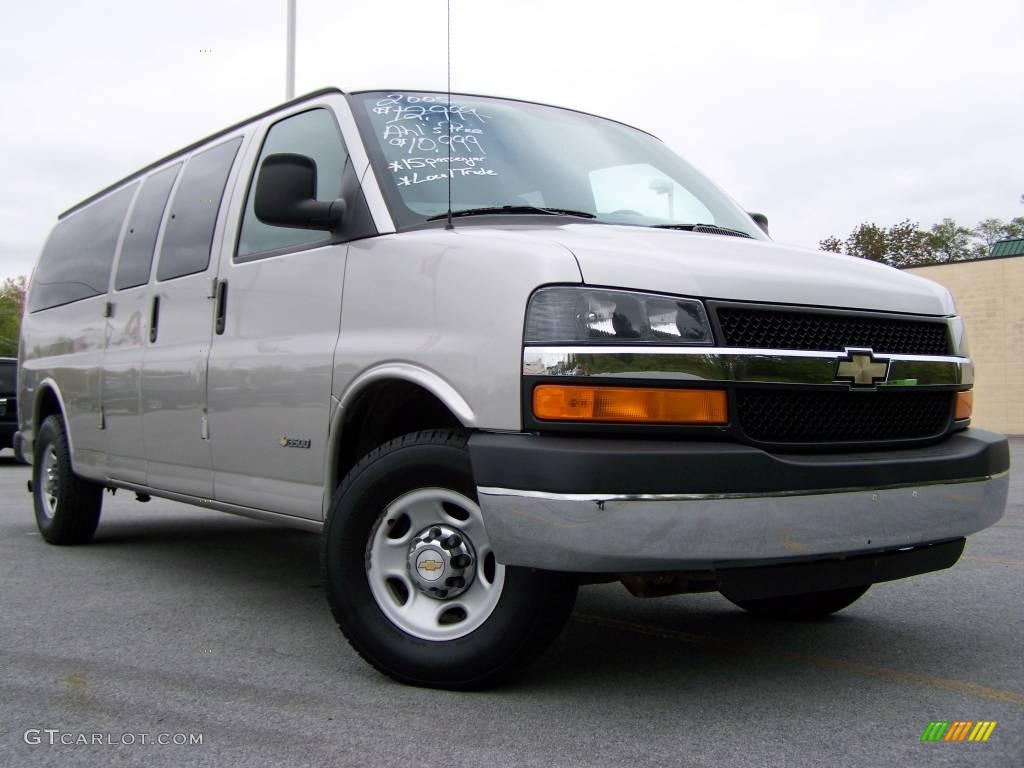2005 Express 3500 15 Passenger Van - Silver Birch Metallic / Medium Dark Pewter photo #1