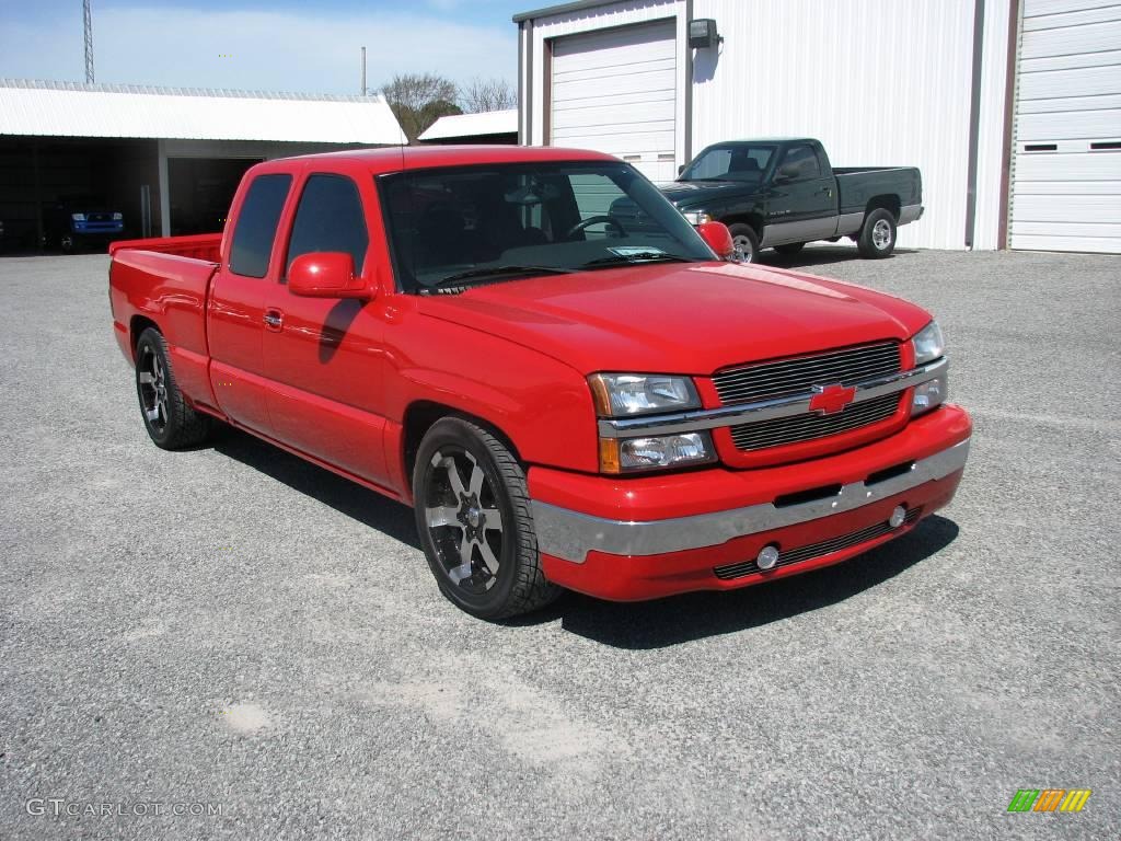 2005 Silverado 1500 LS Extended Cab - Victory Red / Dark Charcoal photo #4