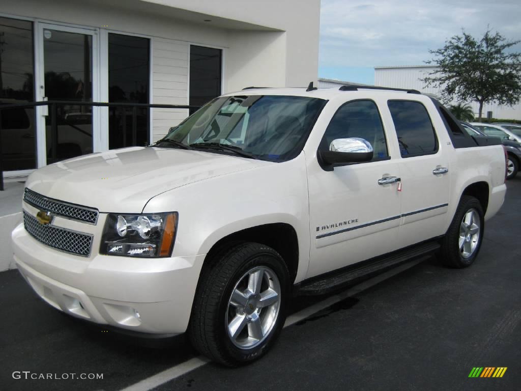 2009 Avalanche LTZ - White Diamond Tricoat / Light Cashmere photo #1