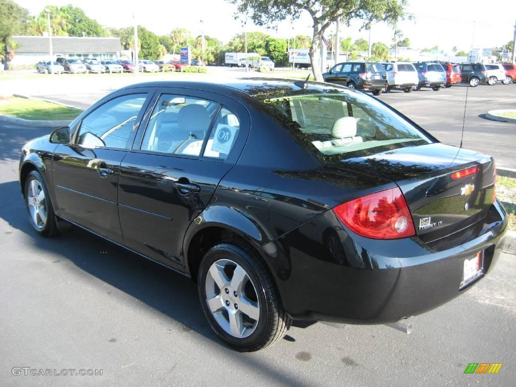 2010 Cobalt LT Sedan - Black Granite Metallic / Gray photo #3