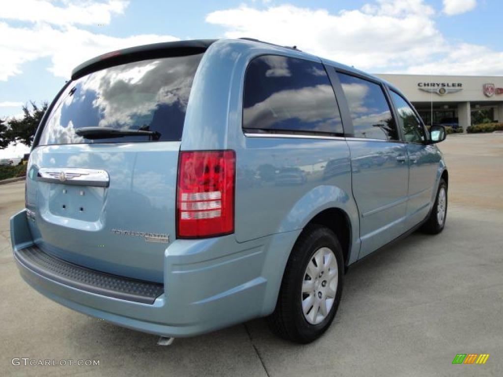 2010 Town & Country LX - Clearwater Blue Pearl / Medium Pebble Beige/Cream photo #5