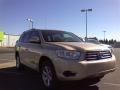 Sandy Beach Metallic - Highlander V6 Photo No. 3