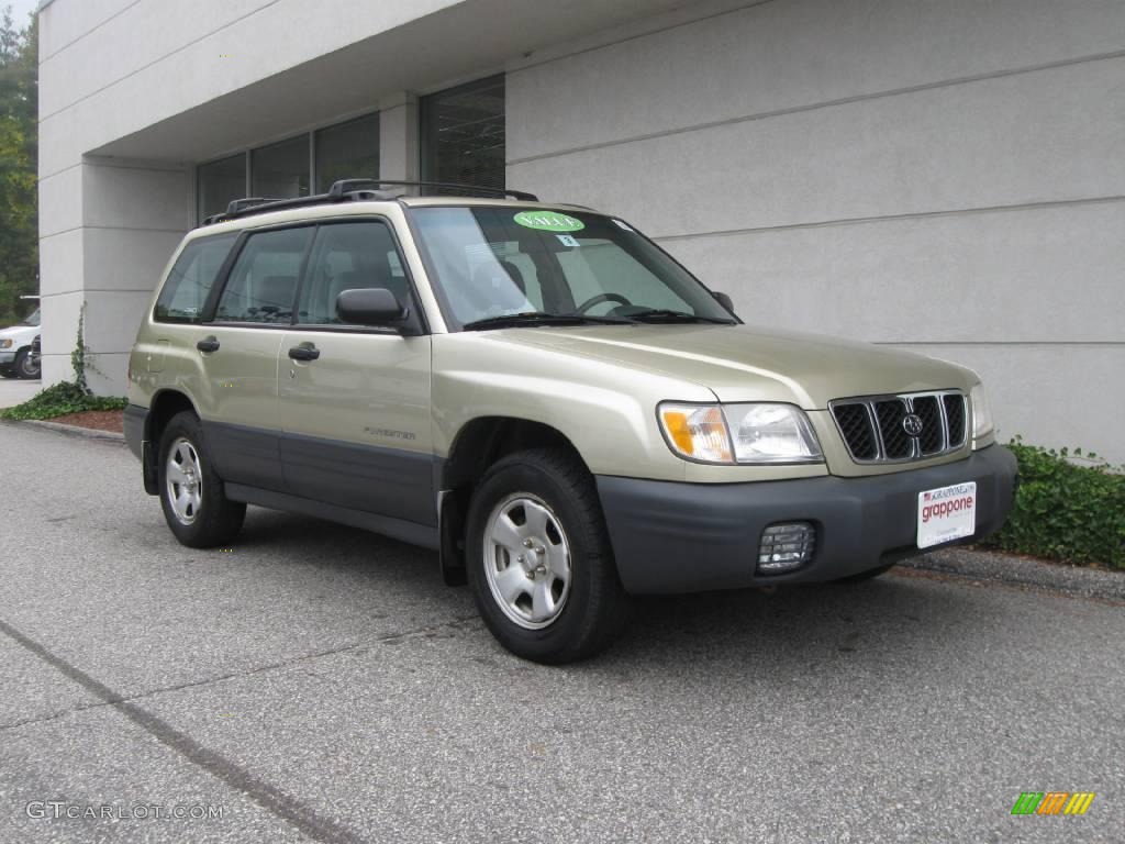 2001 Forester 2.5 L - Sierra Gold Metallic / Gray photo #1