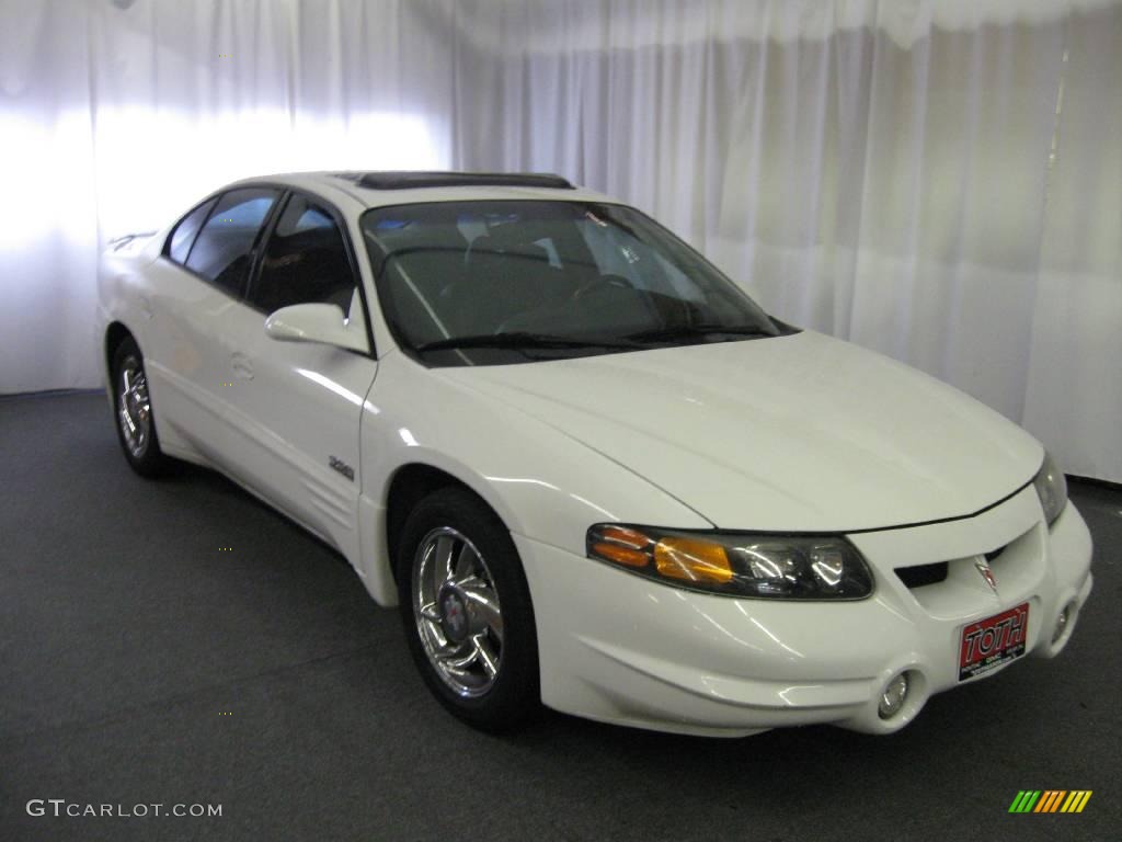 Arctic White Pontiac Bonneville