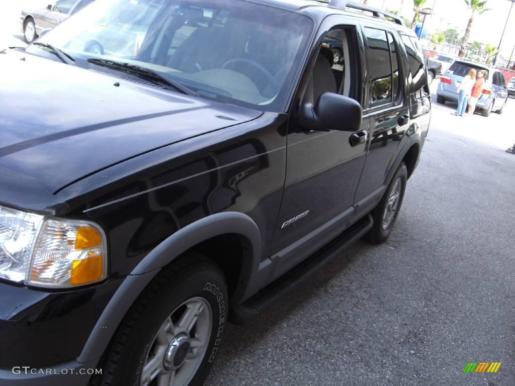 2002 Explorer XLT 4x4 - Black Clearcoat / Medium Parchment photo #1