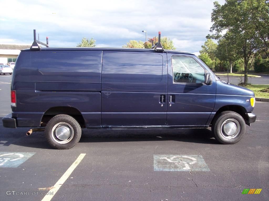 2001 E Series Van E250 Commercial - True Blue Metallic / Medium Graphite photo #15