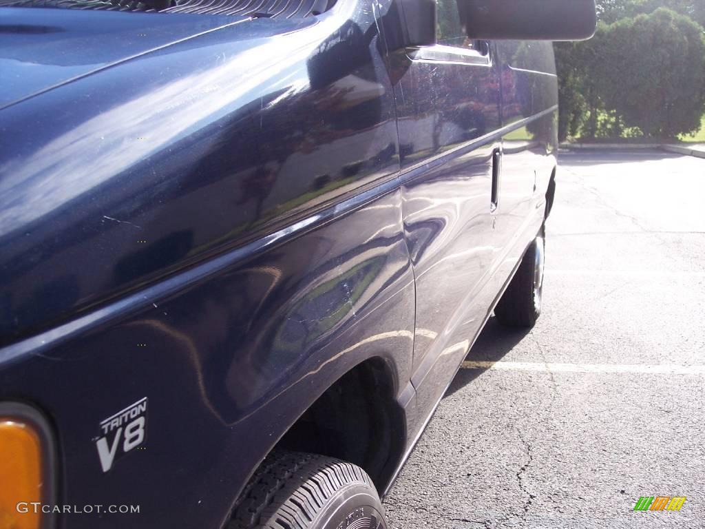 2001 E Series Van E250 Commercial - True Blue Metallic / Medium Graphite photo #22