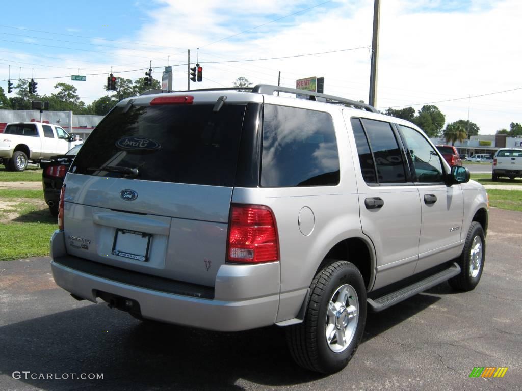 2004 Explorer XLT - Silver Birch Metallic / Medium Parchment photo #3