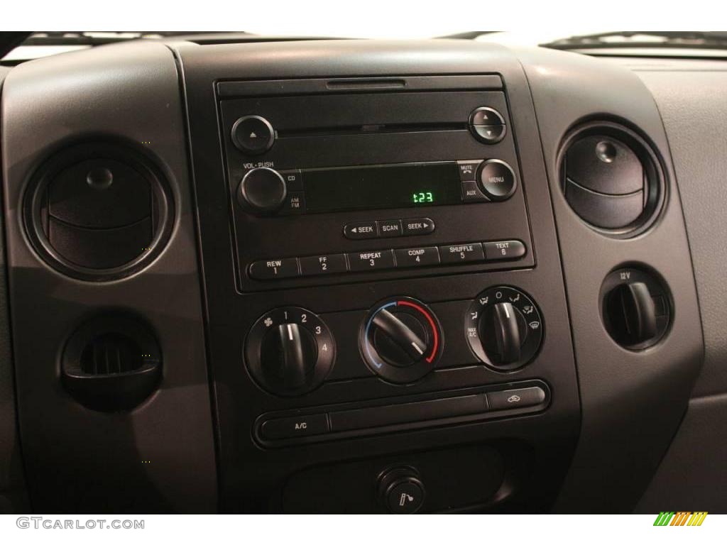 2004 F150 STX SuperCab 4x4 - Black / Dark Flint photo #11