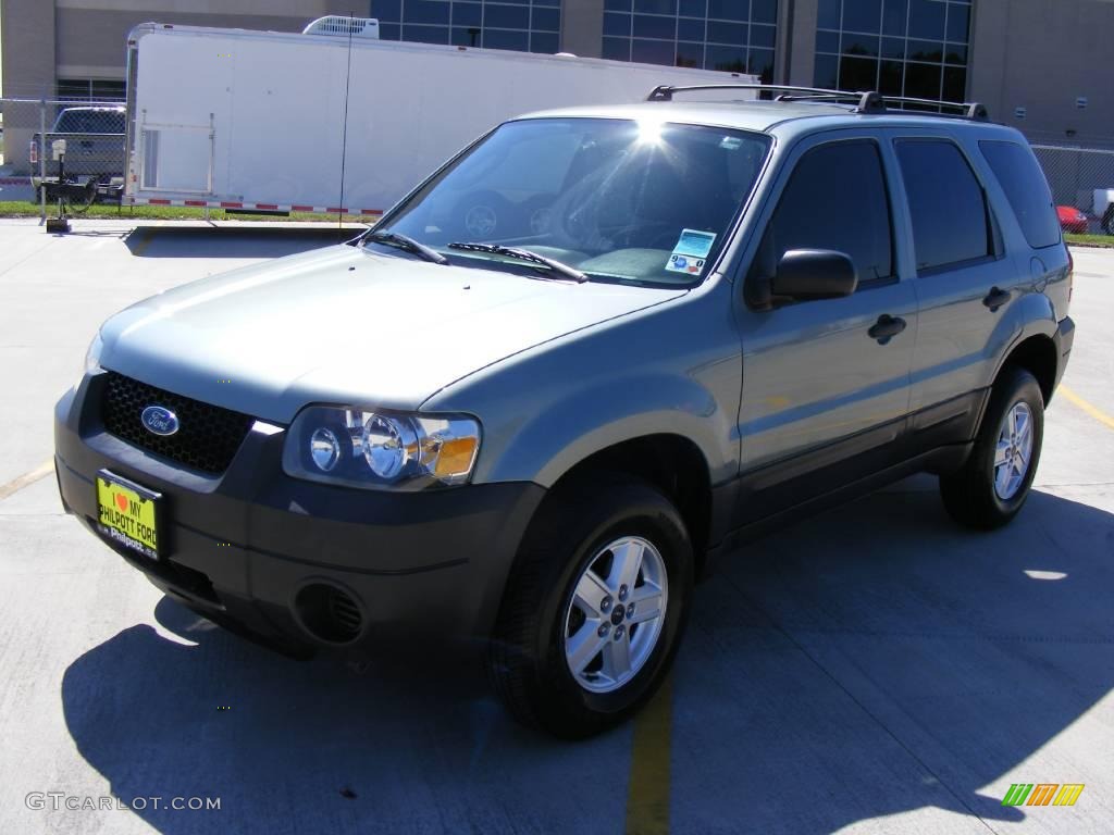 2007 Escape XLS - Titanium Green Metallic / Medium/Dark Flint photo #7