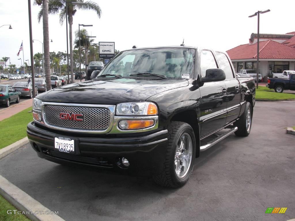 2005 Sierra 1500 Denali Crew Cab AWD - Onyx Black / Pewter photo #1