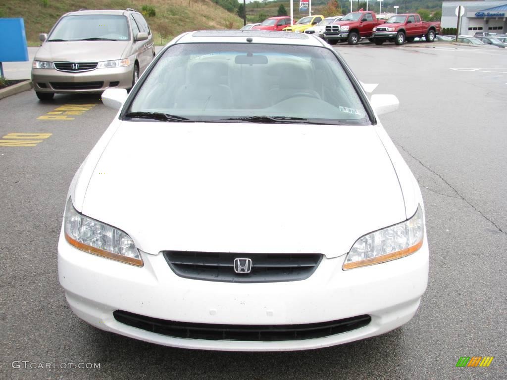 1998 Accord EX V6 Coupe - Taffeta White / Ivory photo #11