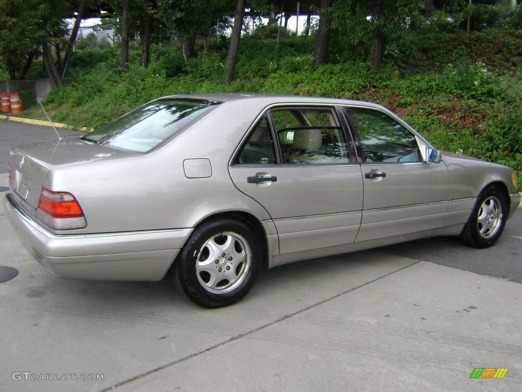 1997 S 420 Sedan - Smoke Silver Metallic / Parchment photo #6