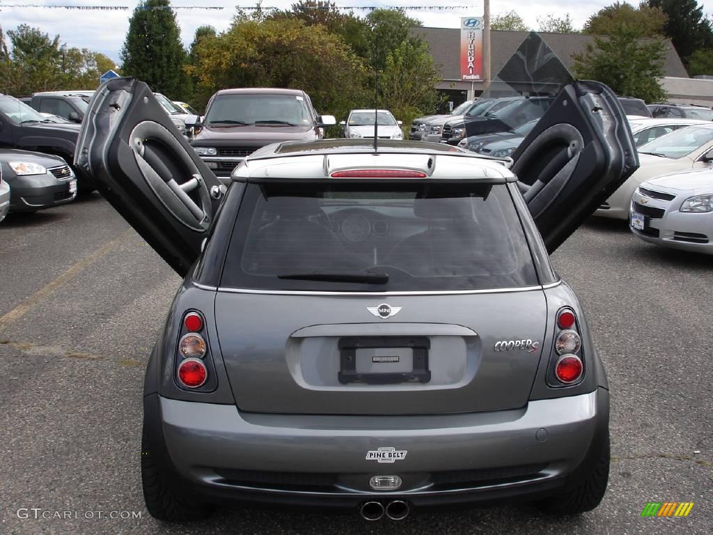 2004 Cooper S Hardtop - Dark Silver Metallic / Space Grey/Panther Black photo #13