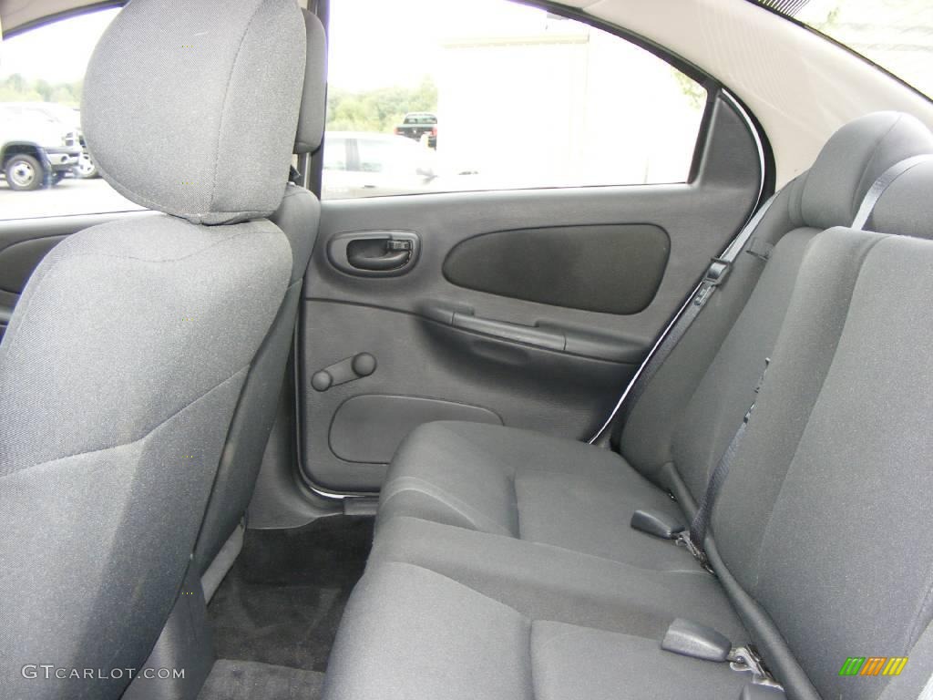 2004 Neon SXT - Bright Silver Metallic / Dark Slate Gray photo #15